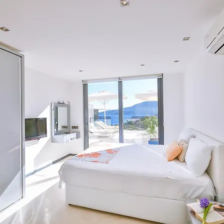 Sleeps 8 With Pool Air Con And Wifi Vilă Kalkan