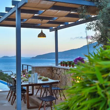 Sleeps 8 With Pool Air Con And Wifi Kalkan